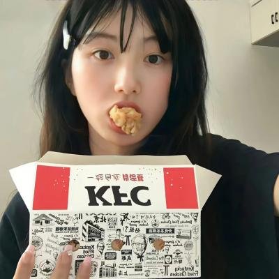 夜色中的她